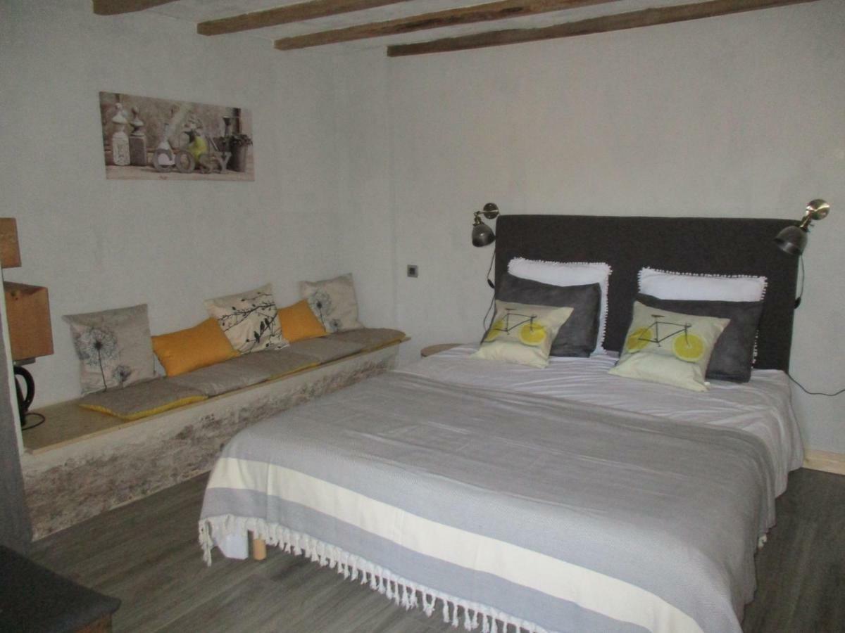 La Grange Aux Hirondelles Bed & Breakfast Sancoins Exterior foto