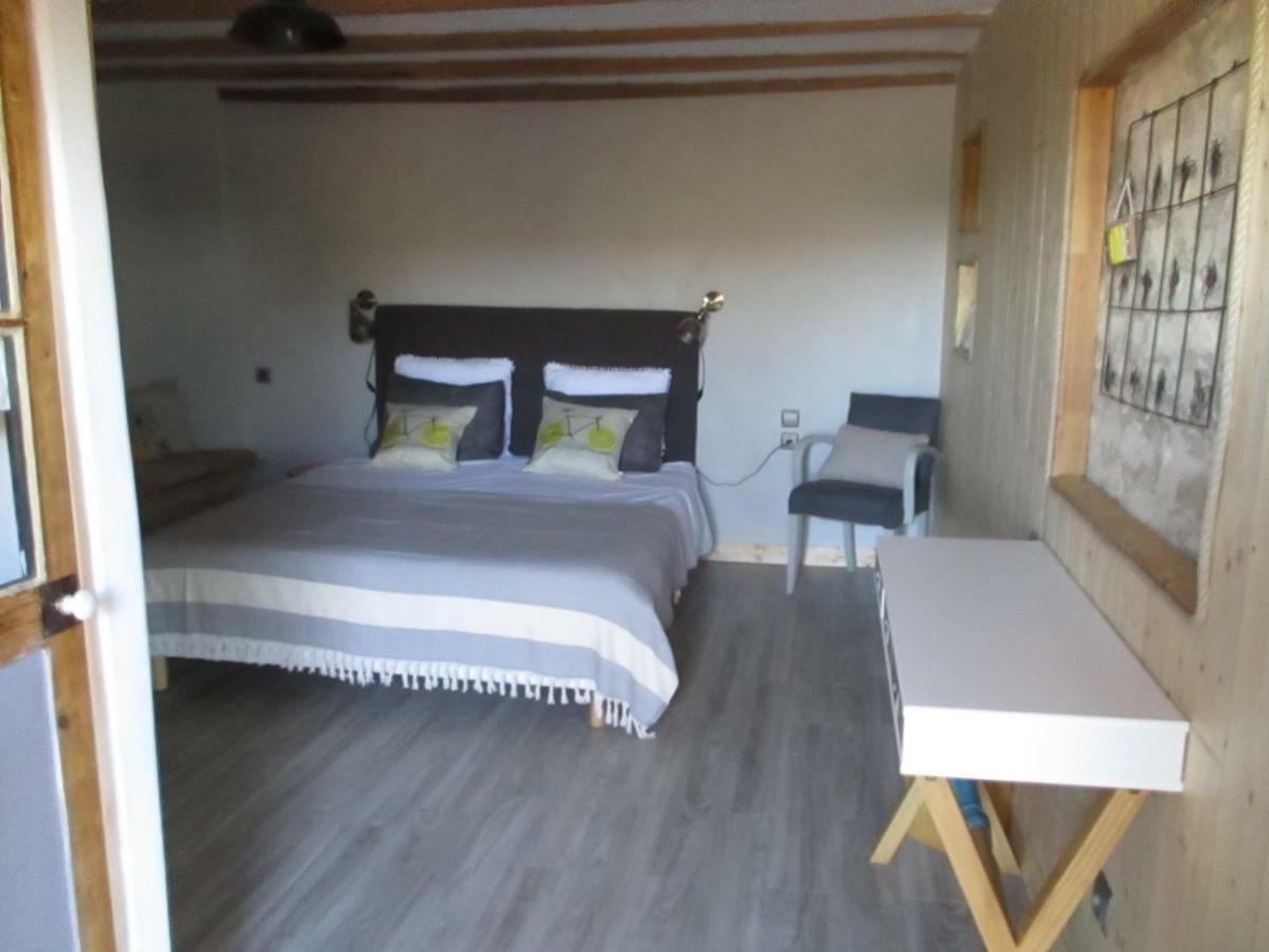 La Grange Aux Hirondelles Bed & Breakfast Sancoins Exterior foto